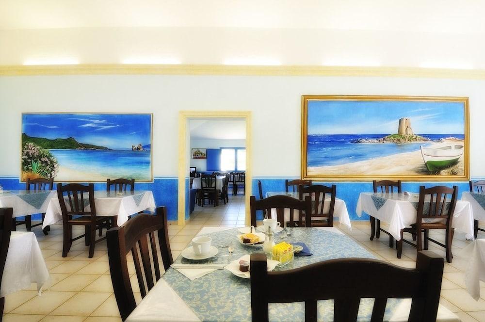Hotel Baia Cea Bari Sardo Exterior photo
