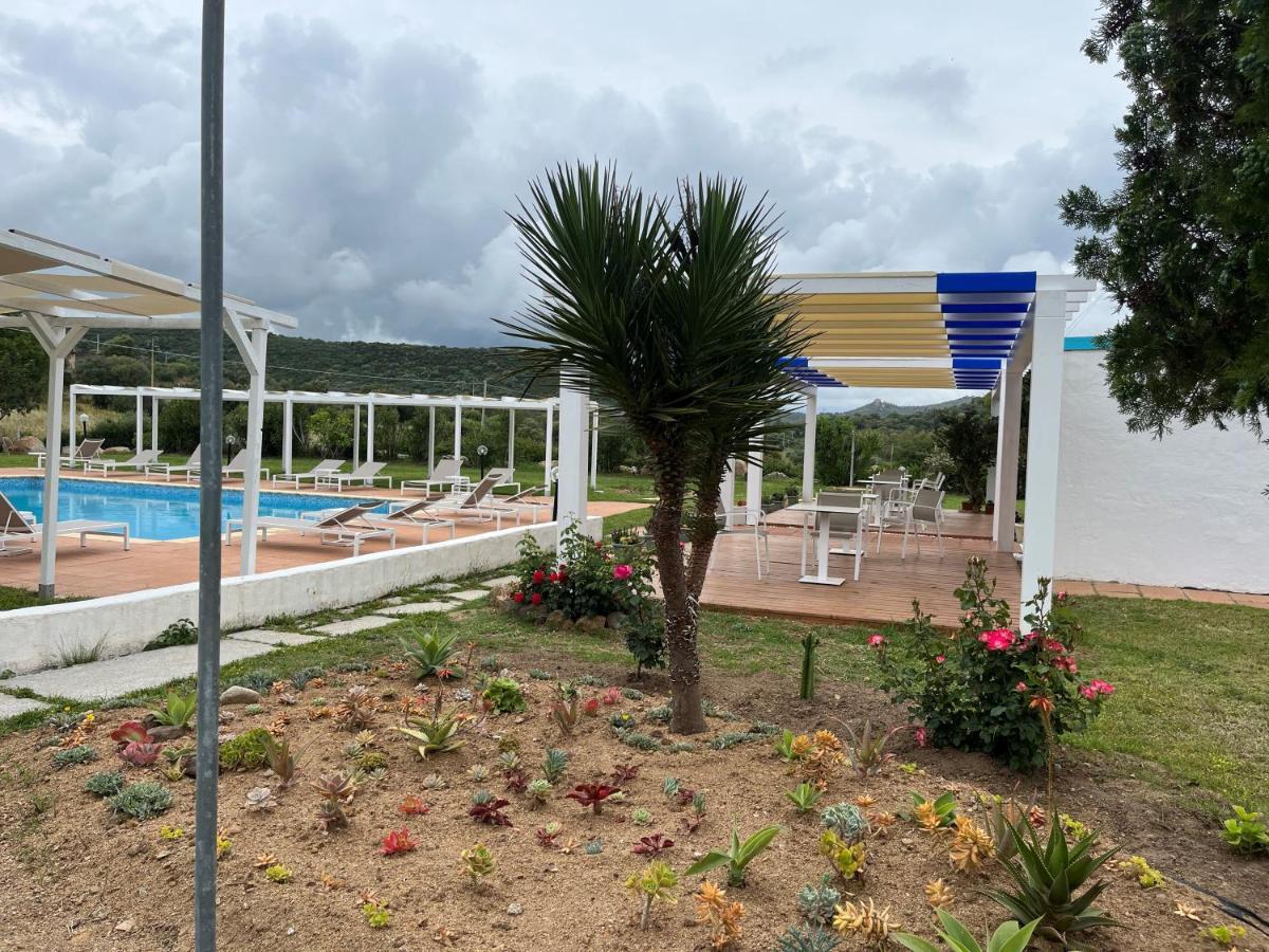 Hotel Baia Cea Bari Sardo Exterior photo