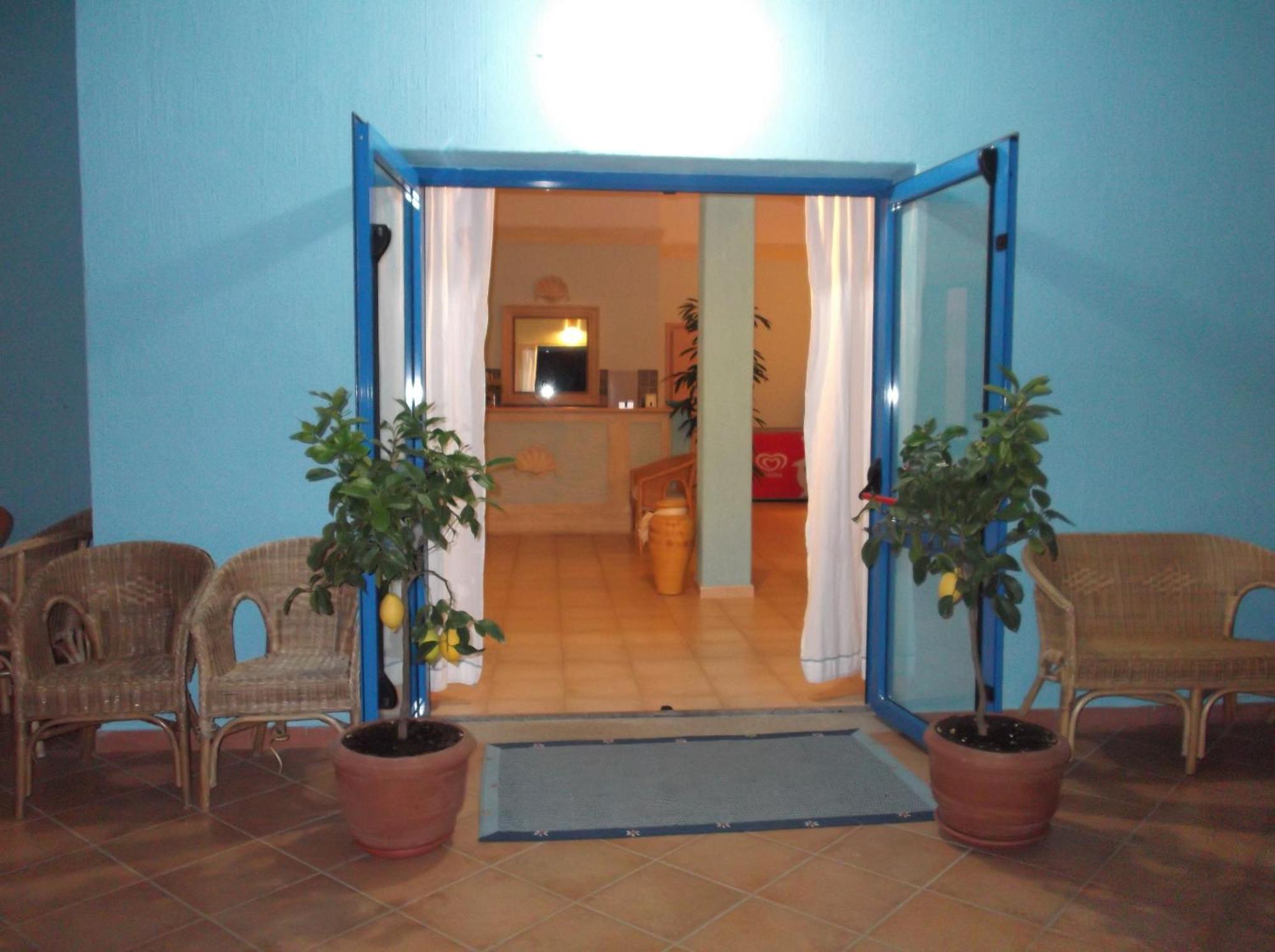 Hotel Baia Cea Bari Sardo Exterior photo